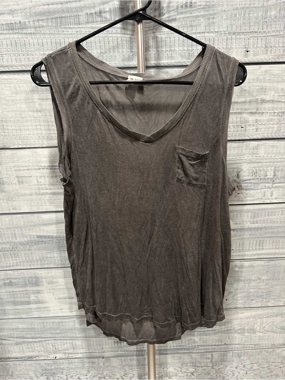 Cable & Gauge Relaxed V-Neck Tank Top in Washed Charcoal